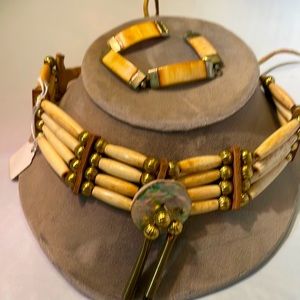 Native American choker necklace with bracelet